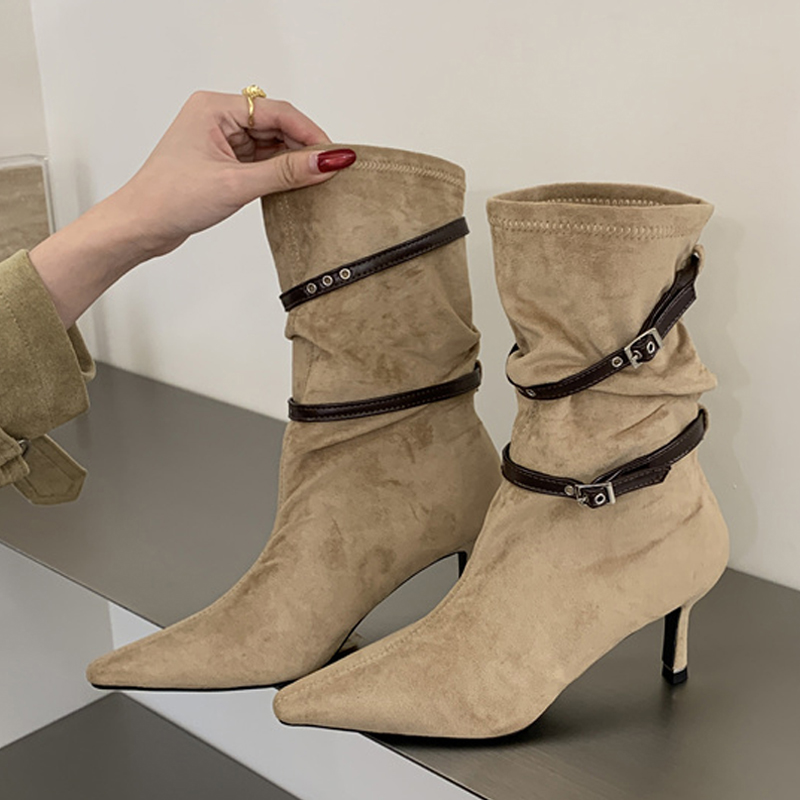 Sepatu Bot Wanita Liyke Brand  - Street Fashion Brands ulasan dan harga