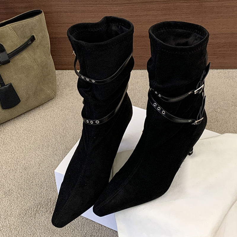 Sepatu Bot Wanita Liyke Brand  - Street Fashion Brands ulasan dan harga