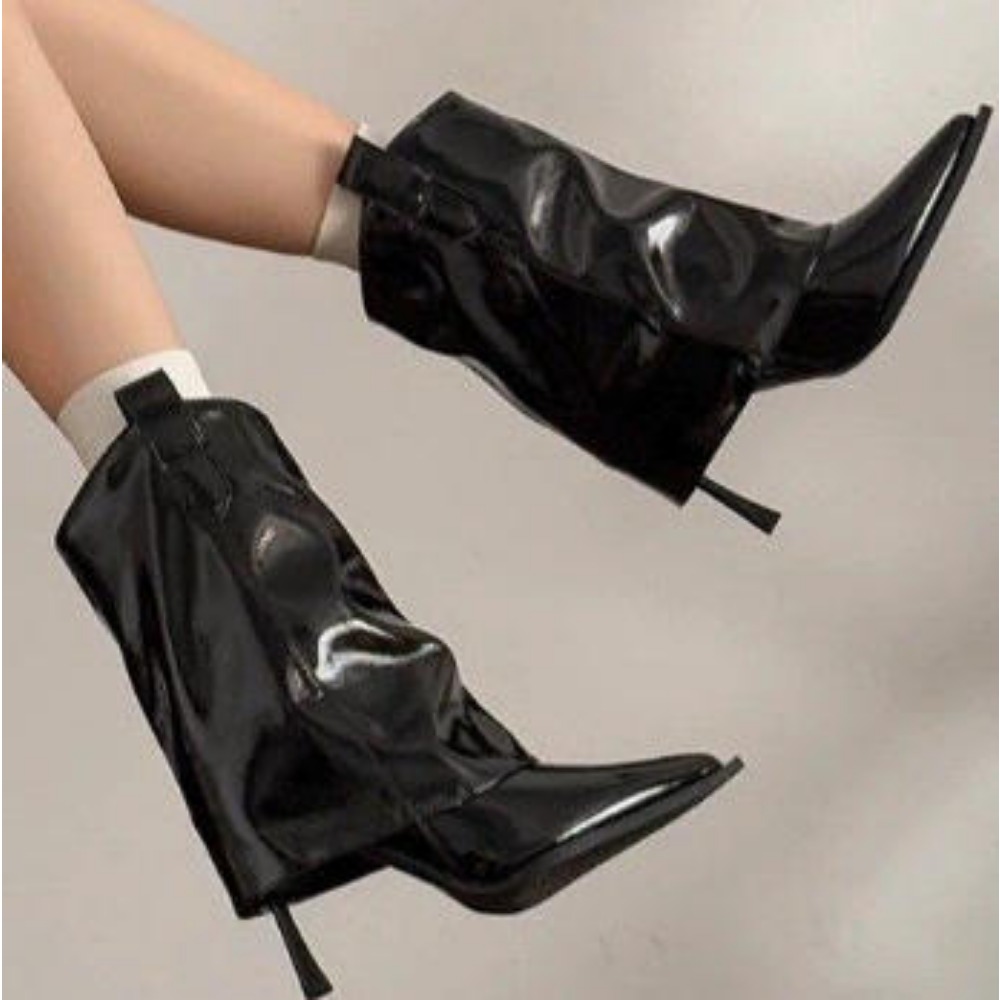 Sepatu Bot Pendek Model Barat  - Street Fashion Rome 2026 ulasan dan harga