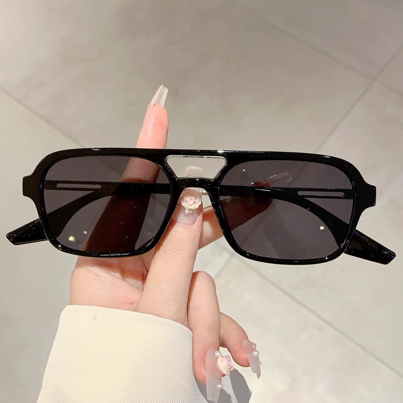 Kacamata Hitam Wanita Trendy M - Street Fashion Brands ulasan dan harga