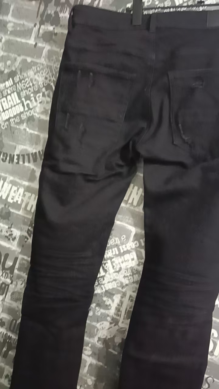 Celana Jeans Hitam Pria Gaya J - Street Fashion Brands ulasan dan harga