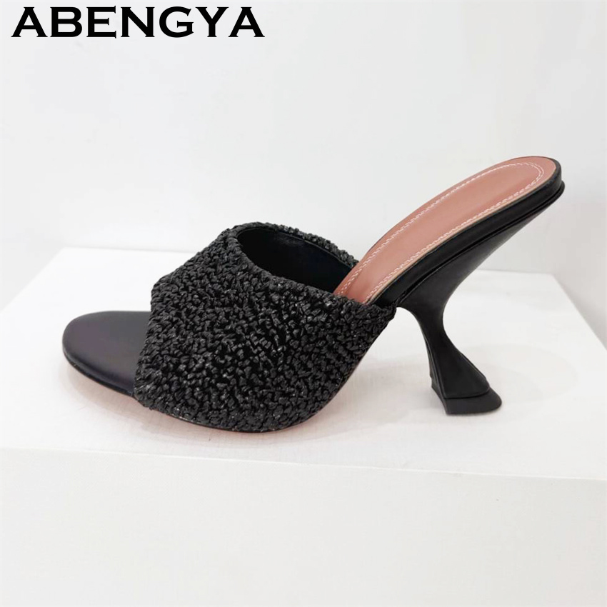 Sandal Hak Tinggi StrangeThin  - Street Fashion Rome 2026 ulasan dan harga