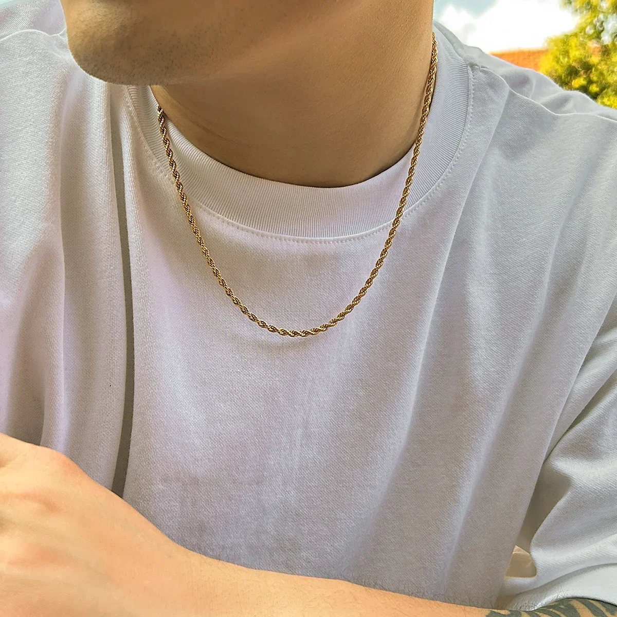 Kalung Rantai Putar Warna Emas - Fashion Street Singapore ulasan dan harga